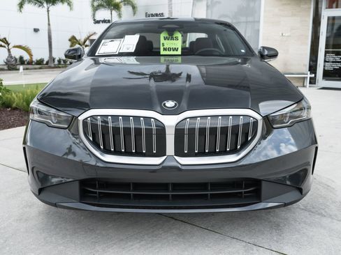 Used 2024 BMW 530i w/ M Sport Package image 3