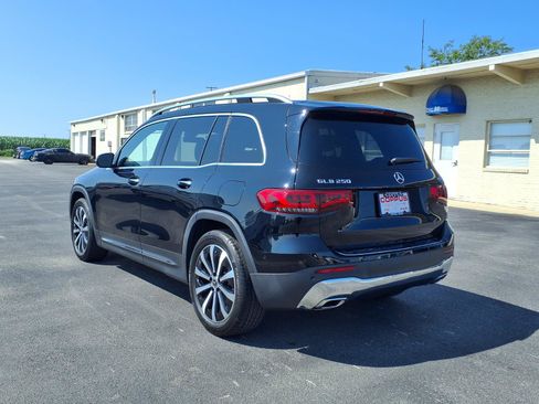 Used 2022 Mercedes-Benz GLB 250 4MATIC w/ Premium Package Lite image 8