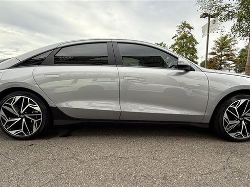 Used 2023 Hyundai Ioniq 6 SEL image 7