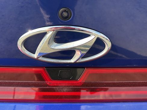 Used 2023 Hyundai Elantra Limited FWD image 31