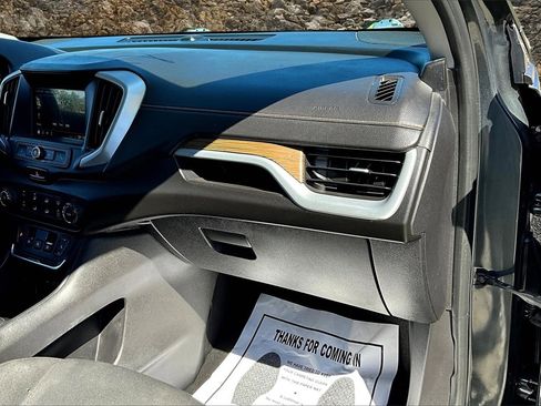 Used 2018 GMC Terrain SLE image 16