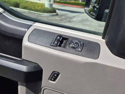 Used 2020 Ford F550 2WD Regular Cab Super Duty image 24