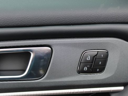 New 2026 Ford Explorer ST-Line w/ ST-Line Street Pack image 25