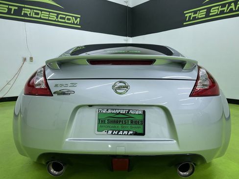 Used 2020 Nissan 370Z w/ Sport Package image 8