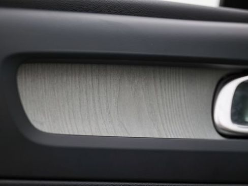 Certified 2026 Volvo XC40 B5 Plus AWD/4WD image 6