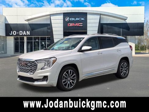 Certified 2022 GMC Terrain Denali w/ Denali Premium Package AWD/4WD image 1