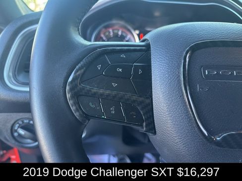 Used 2019 Dodge Challenger SXT RWD image 28