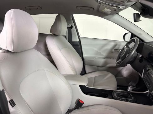 Used 2025 Hyundai Kona SEL FWD image 16