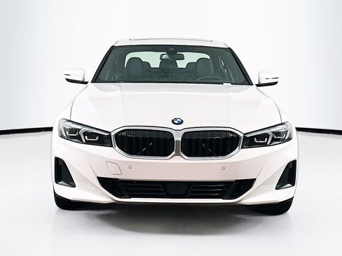 Used 2025 BMW 330i Sedan image 2