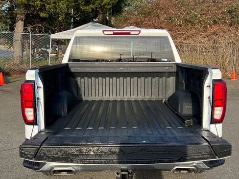 Used 2022 GMC Sierra 1500 SLE image 13