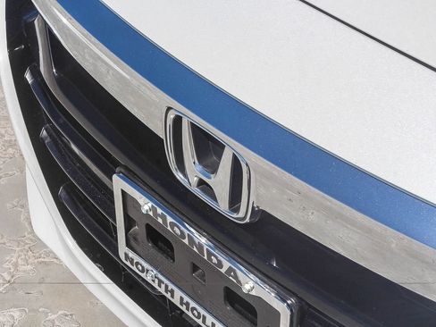 Used 2020 Honda Accord Touring image 12