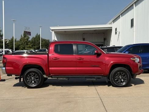 Used 2022 Toyota Tacoma SR5 RWD image 3