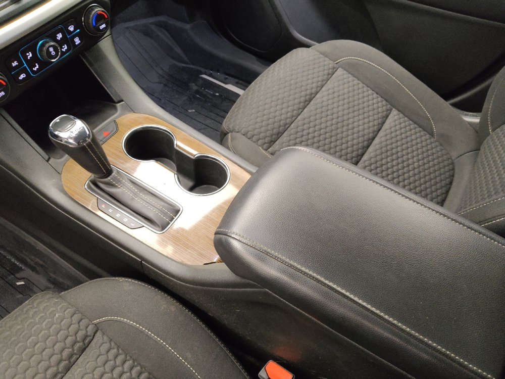 Used 2019 GMC Acadia SLE w/ LPO, Floor Liner Package FWD image 26