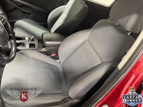 Used 2019 Kia Sorento S image 13