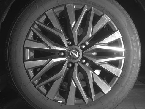 Used 2025 Nissan Altima 2.5 SV FWD image 14