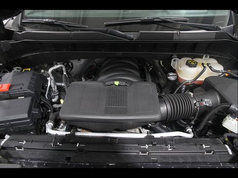 Certified 2022 Chevrolet Silverado 1500 LT w/ Z71 Off-Road Package AWD/4WD image 20