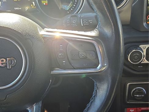 Used 2023 Jeep Wrangler Unlimited Rubicon 4xe image 20