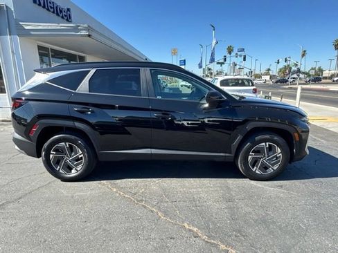 Used 2025 Hyundai Tucson Blue AWD/4WD image 5