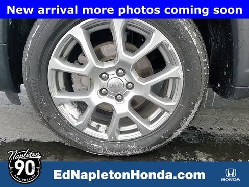 Used 2022 Jeep Compass Latitude w/ Sun and Sound Group image 8
