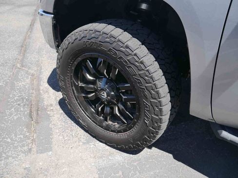 Used 2017 Toyota Tundra SR5 w/ TRD Off Road Package AWD/4WD image 12