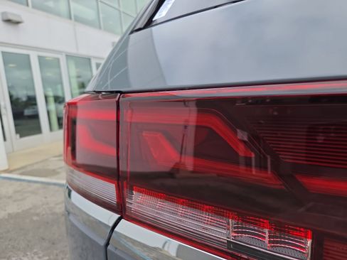 New 2026 Volkswagen Atlas SEL Premium R-Line AWD/4WD image 9