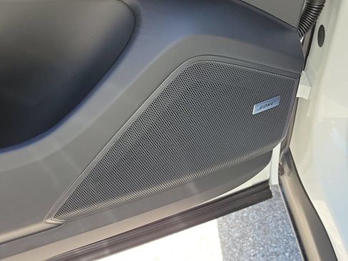New 2026 Porsche Cayenne Coupe AWD/4WD image 27