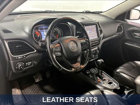 Used 2020 Jeep Cherokee Trailhawk w/ Comfort & Convenience Group AWD/4WD image 23