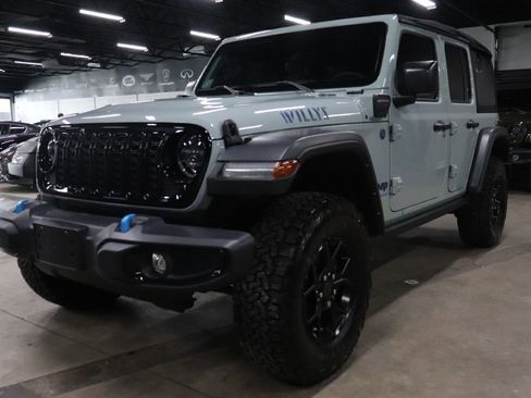 Used 2024 Jeep Wrangler Unlimited AWD/4WD image 1