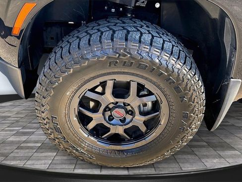 Used 2024 Nissan Frontier S image 9