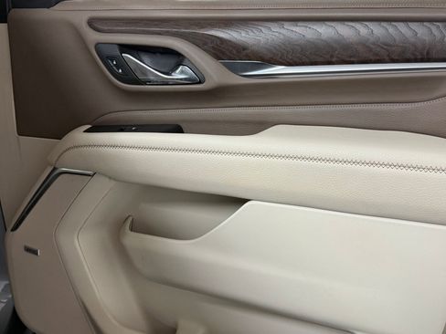 Used 2023 GMC Yukon Denali RWD image 48