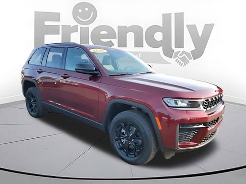 New 2026 Jeep Grand Cherokee Altitude AWD/4WD image 7