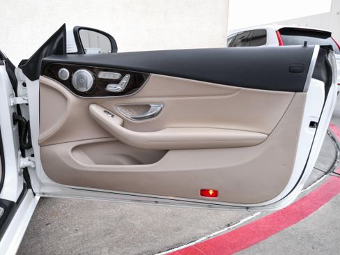 Used 2018 Mercedes-Benz C 300 Cabriolet image 40