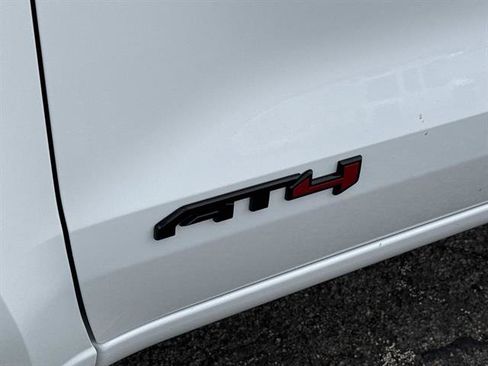 New 2026 GMC Canyon AT4 AWD/4WD image 11