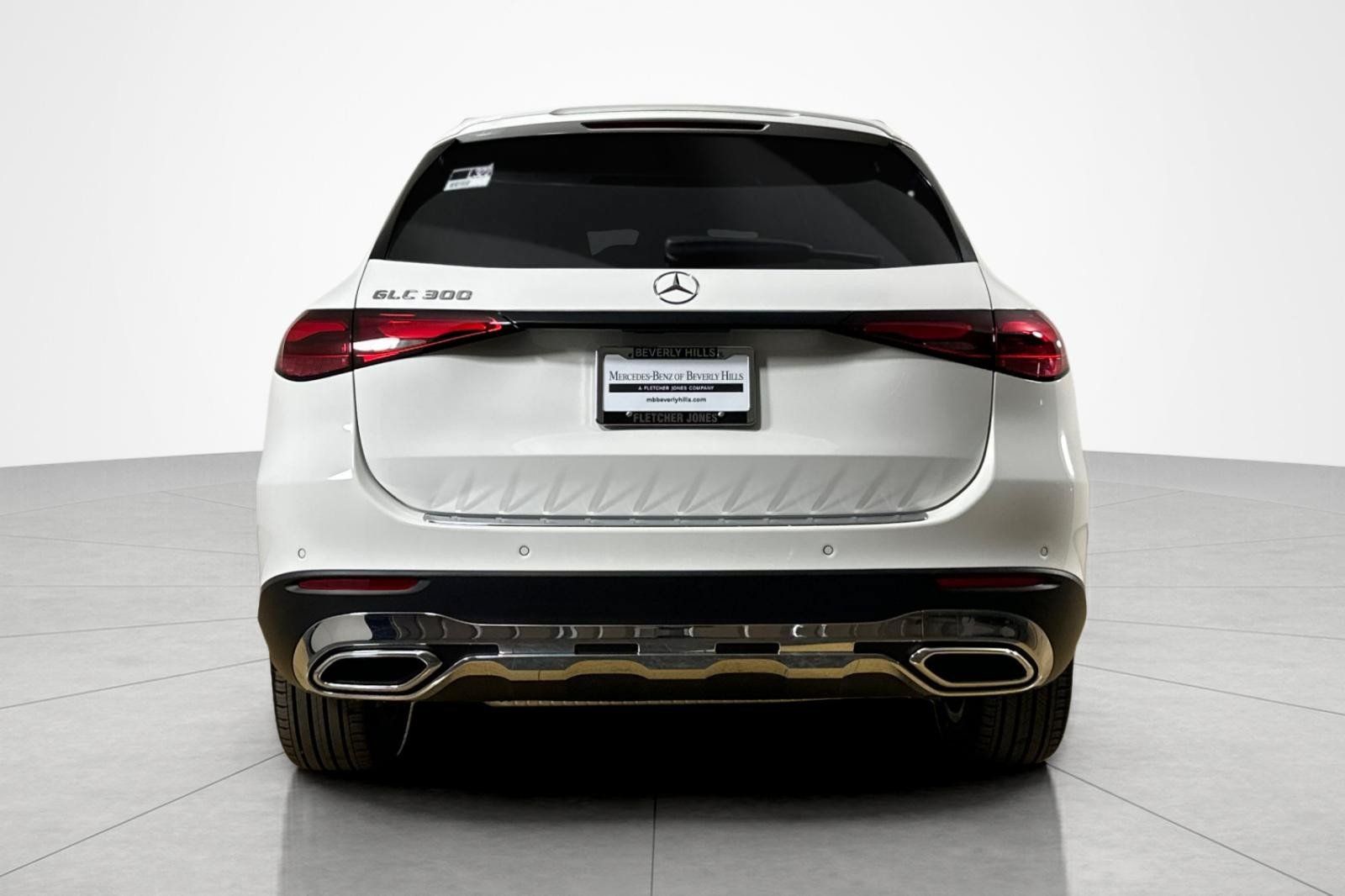 Used 2026 Mercedes-Benz GLC 300 image 4