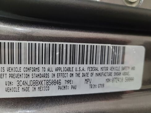 Used 2019 Jeep Compass Latitude w/ Popular Equipment Group image 33