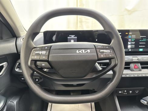 Certified 2025 Kia K4 LXS image 16