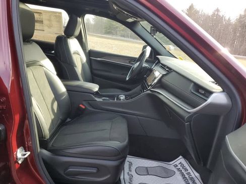 New 2026 Jeep Grand Cherokee Altitude image 24