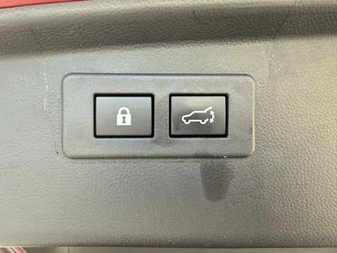 Used 2023 Subaru Outback Premium image 29