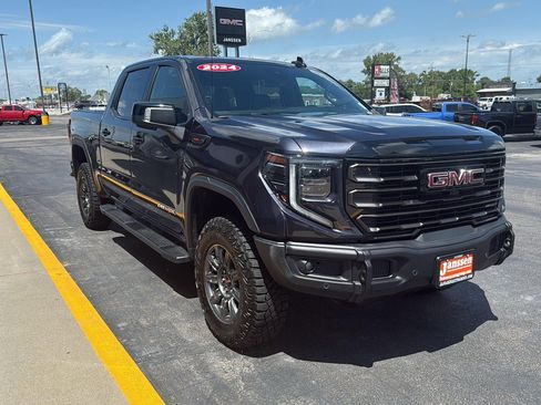Used 2024 GMC Sierra 1500 AT4X image 11