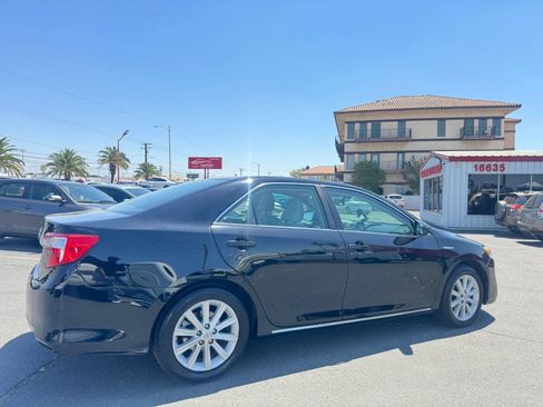 Used 2013 Toyota Camry XLE w/ Convenience Pkg FWD image 7