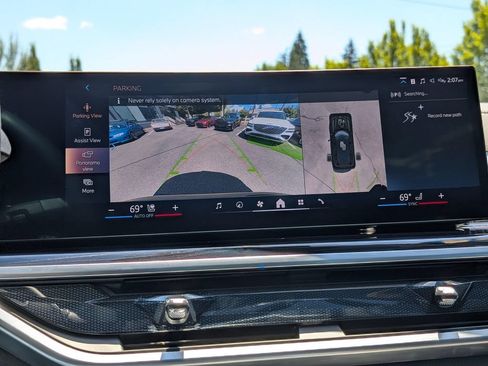 Used 2025 BMW X7 xDrive40i w/ M Sport Package AWD/4WD image 33