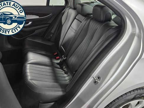 Used 2018 Mercedes-Benz E 300 4MATIC w/ Premium 3 Package (Q03) image 28