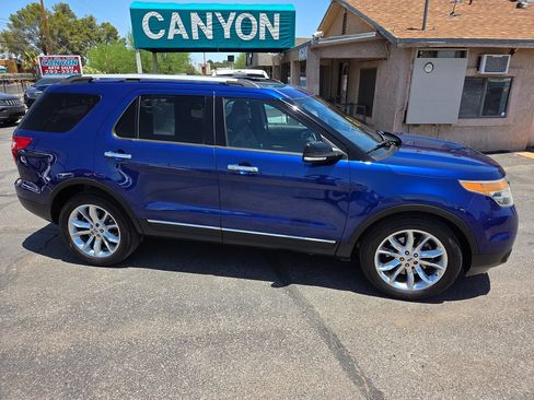 Used 2014 Ford Explorer XLT w/ Equipment Group 202A FWD image 3