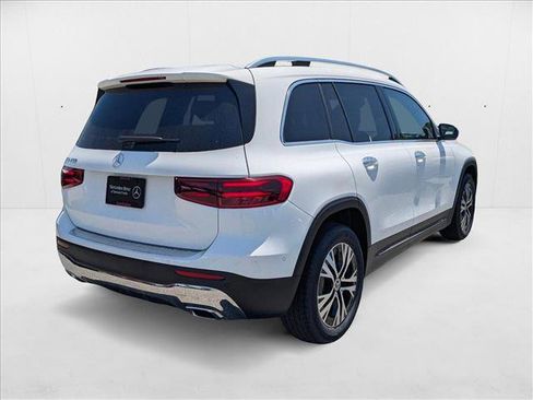 New 2025 Mercedes-Benz GLB 250 image 2