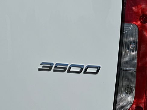 Used 2025 Mercedes-Benz Sprinter 3500 image 27