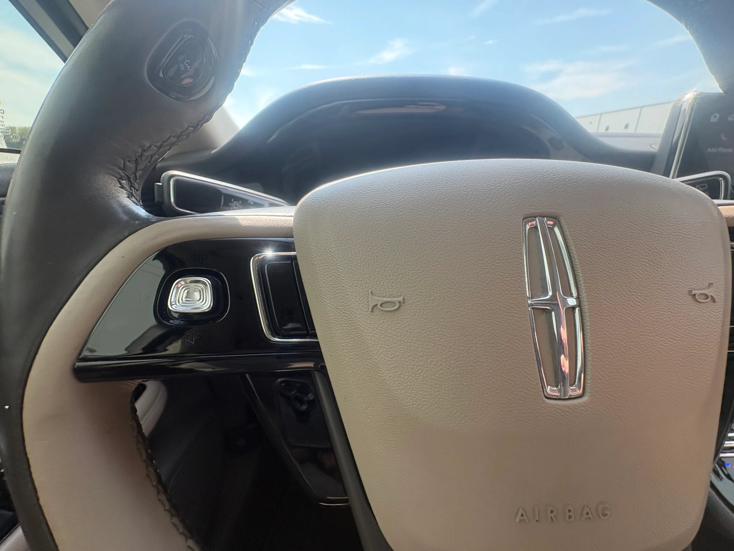 Used 2020 Lincoln Corsair FWD image 28