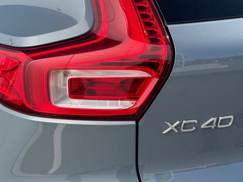 Used 2023 Volvo XC40 B5 Plus w/ Protection Package Premier AWD/4WD image 33