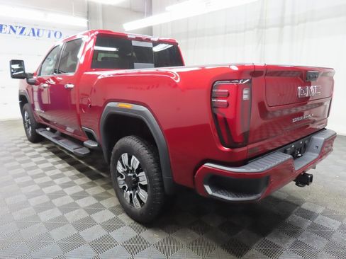 Used 2024 GMC Sierra 2500 Denali image 5
