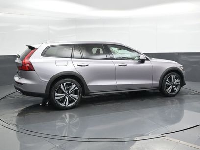 New 2026 Volvo V60 B5 Cross Country Plus w/ Climate Package