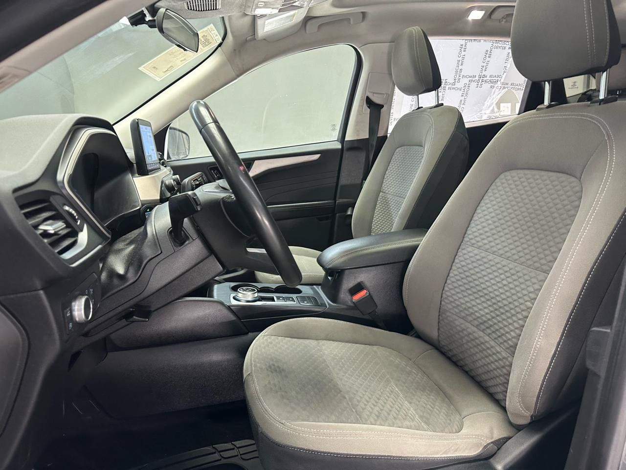 Used 2022 Ford Escape SE w/ SE Sport Appearance Package FWD image 15